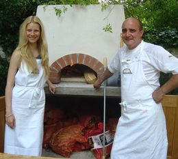 Gwyneth Paltro & Pizza Oven